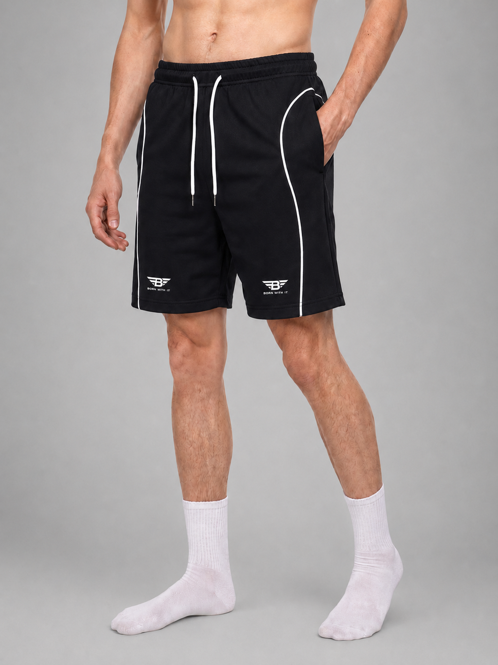 SHORTS DEPORTIVOS CON CORDÓN AJUSTABLE